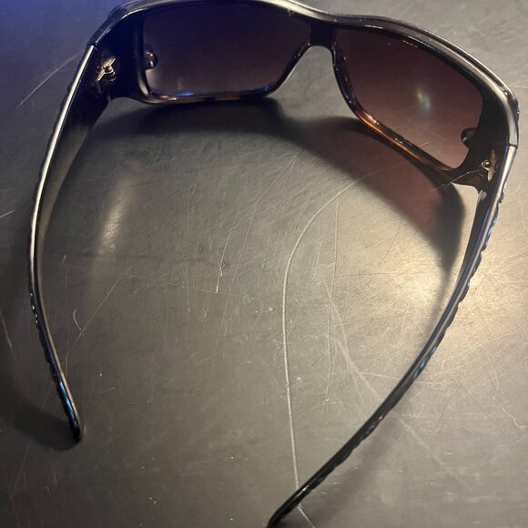 DG Sunglasses Good Condition Tortoise Shell With Diamond look Accents - Picture 9 of 11